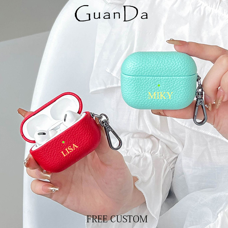 Monogram Keychain Leather - Modne, urocze mini etui na słuchawki