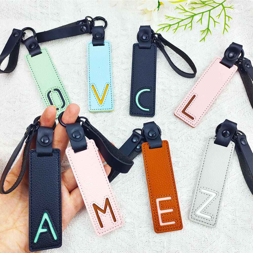 Klasyczny brelok ze skóry Pu A – Monogram Keychain Leather recenzja i cena